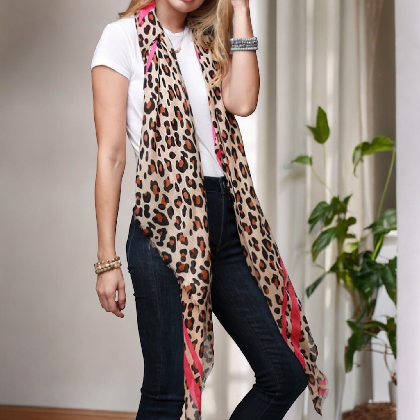 Wild Elegance Leopard Scarf (Pink)